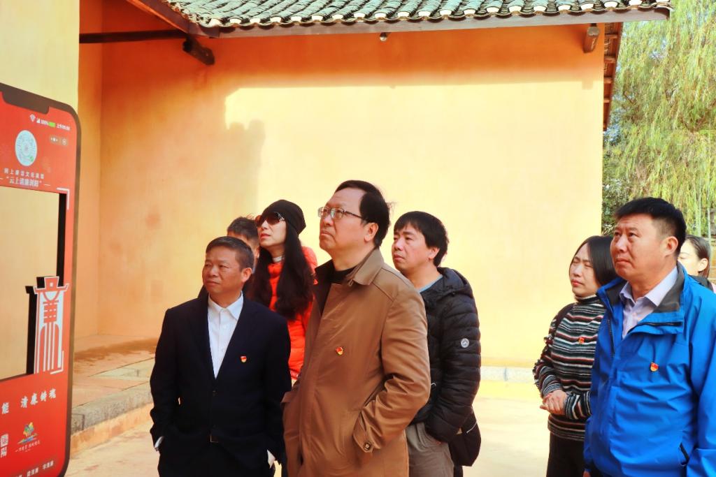 图片1 图片1